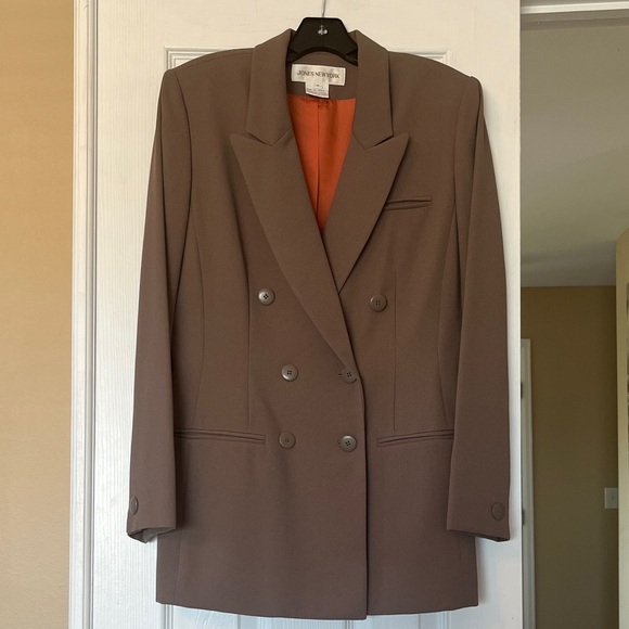 Jones New York Jackets & Blazers - Jones New York Tan Double-Breasted Blazer Sz 8